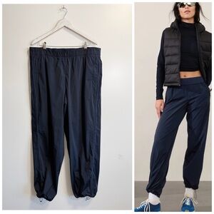 ATHLETA Rise Up Pants Parachute Nylon Navy Blue Women’s XL